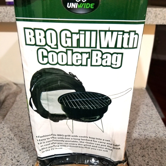 UNIWIDE BBQ Grill with Cooler Bag Black & Gray New - Picture 2 of 2